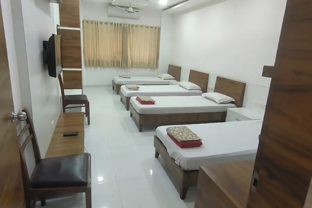 GuestRooms4